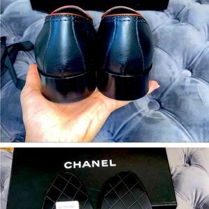 New Size 40 Chanel Brown Black CC Leather Loafers.  Never worn.